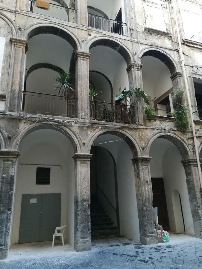 Niloufar Residence Napoli Экстерьер фото
